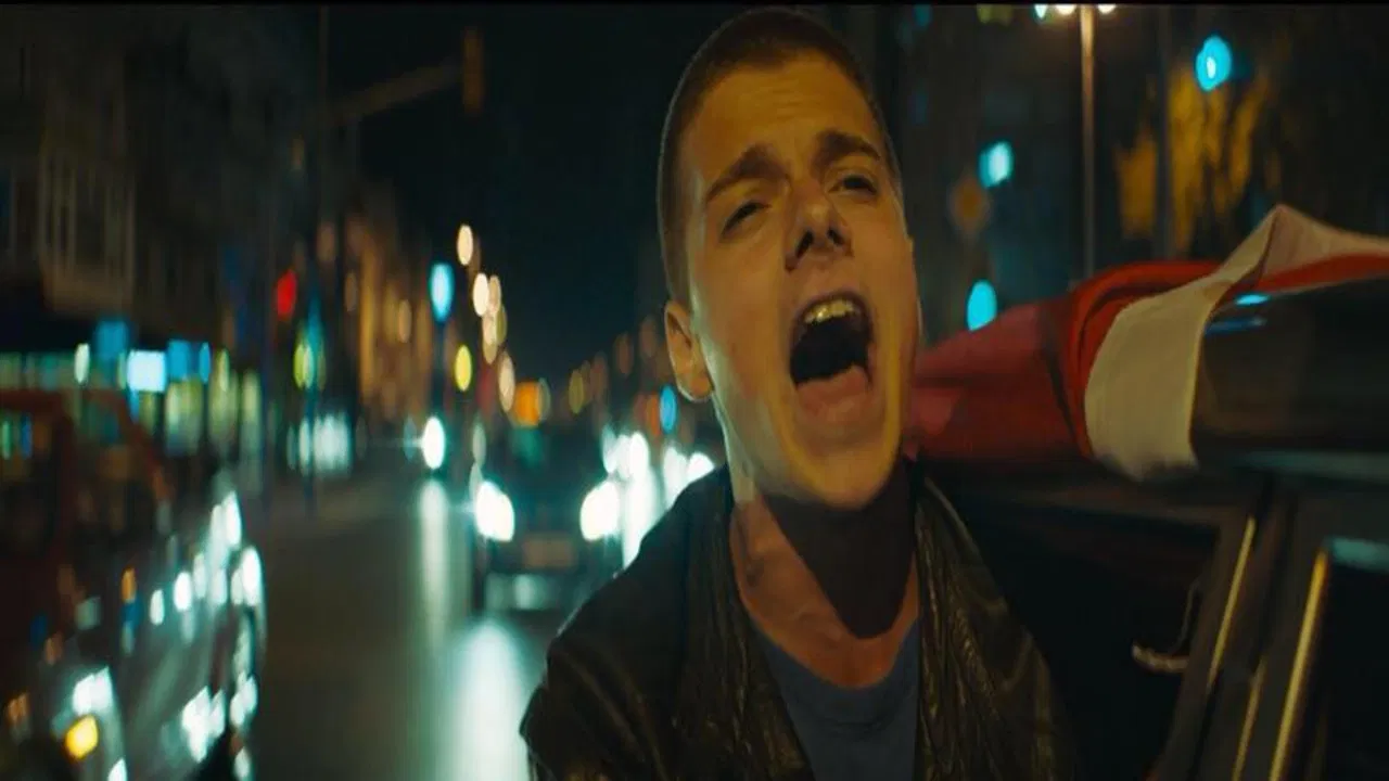 Her Şey Yolunda backdrop