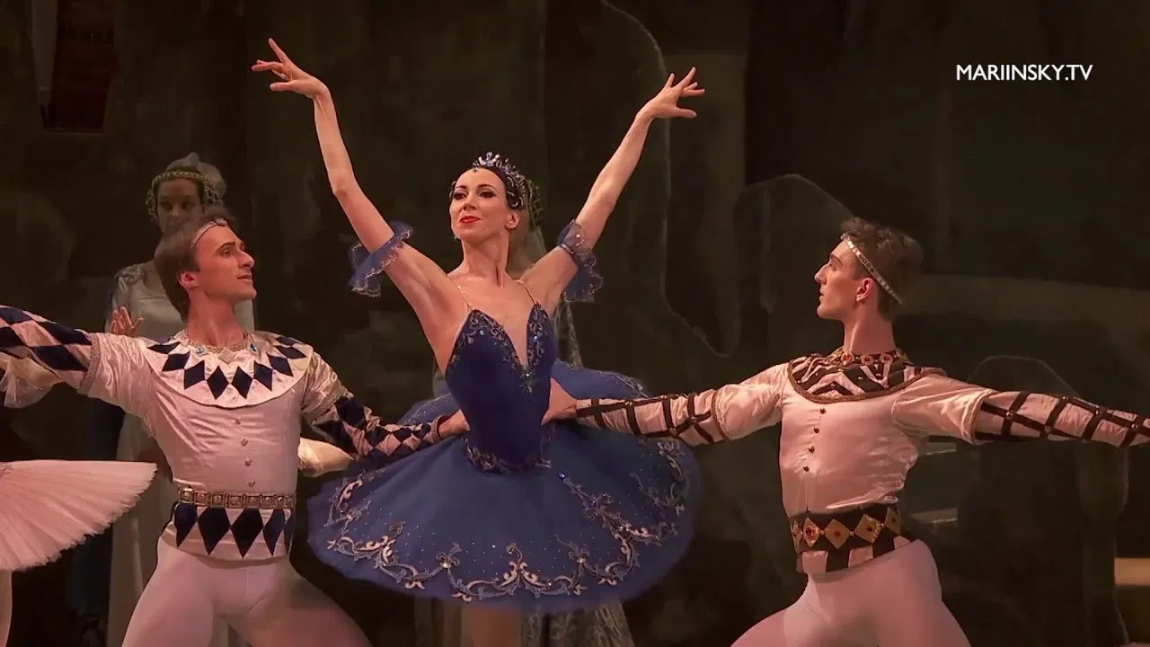 Raymonda - Mariinsky Theatre backdrop