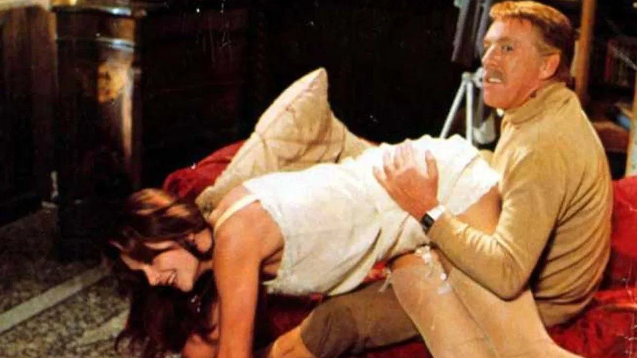 Tanto va la gatta al lardo... backdrop