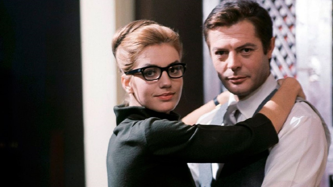 Kiss the Other Sheik backdrop