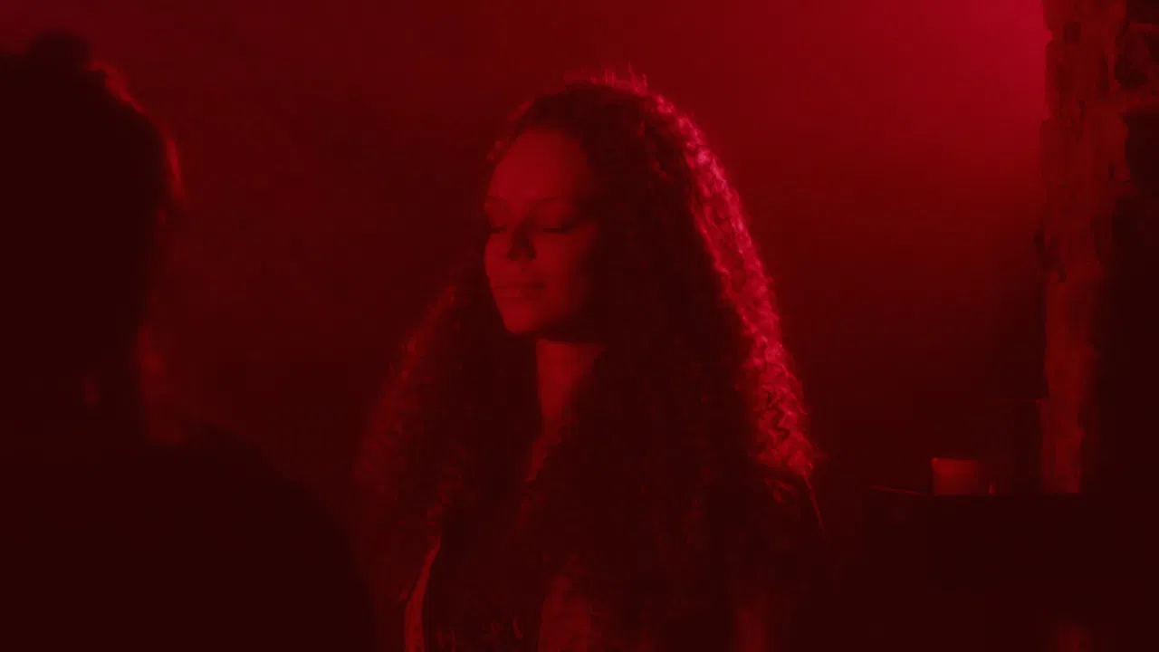 Bia Mais Um backdrop