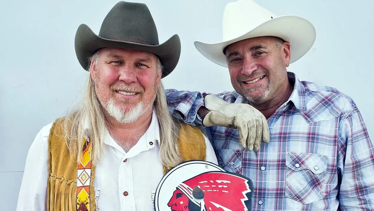 Canadian Pickers backdrop