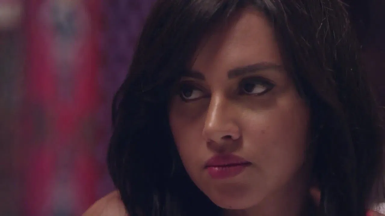 Kiss Me Not backdrop