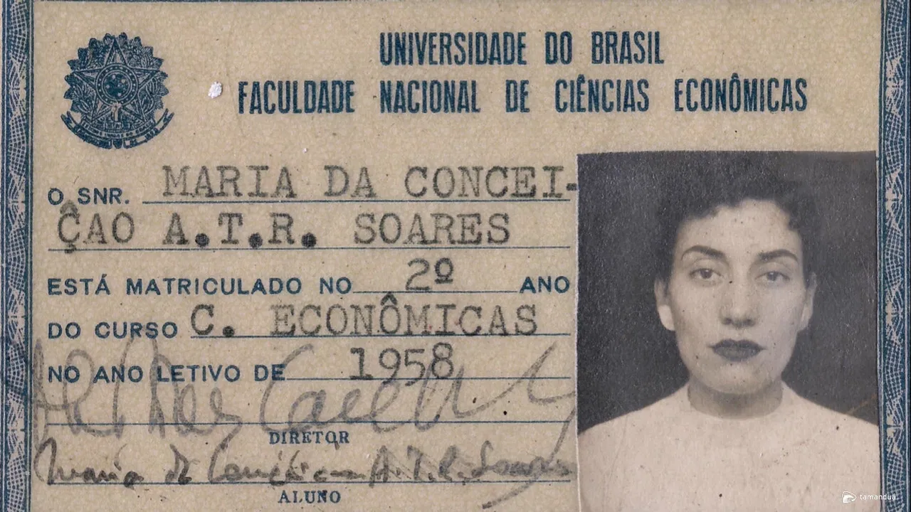 Livre Pensar backdrop