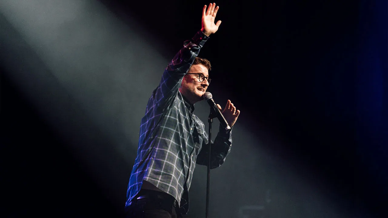 Paul Taylor : So British Ou Presque backdrop