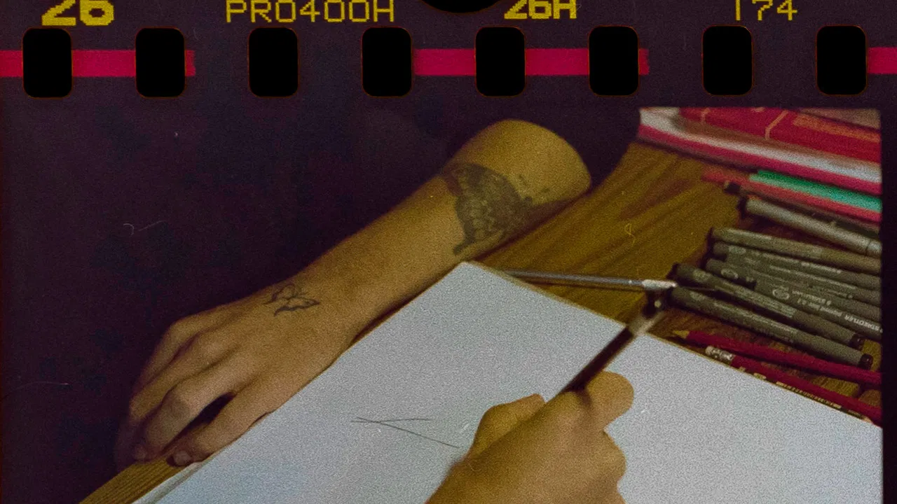 ESSENTIEL — A Portrait backdrop