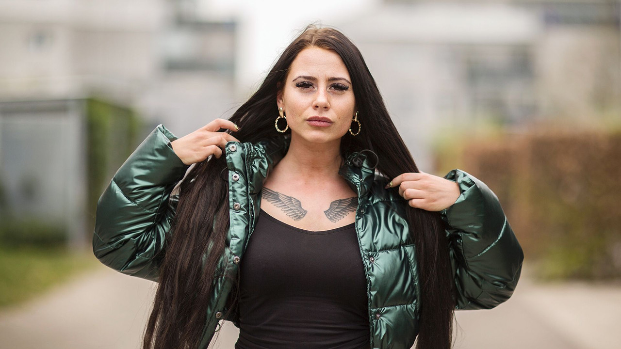 Tessas Hævn backdrop