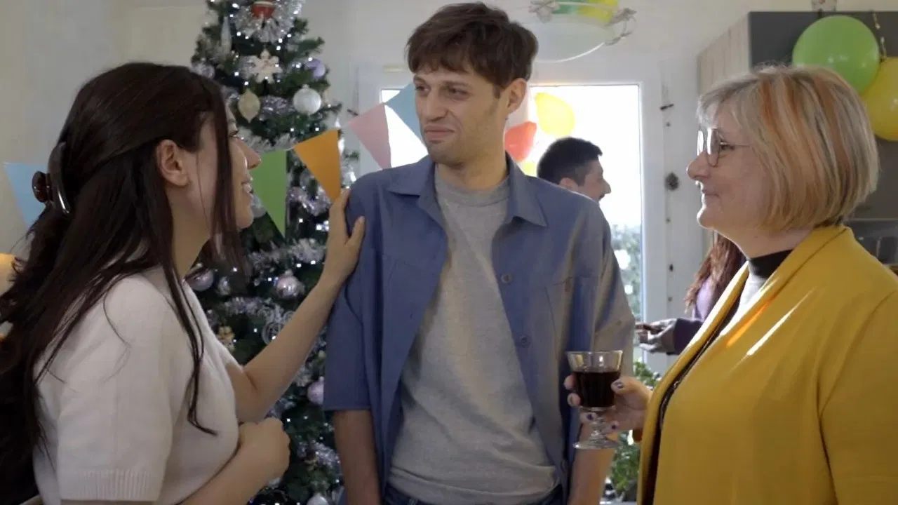 A la Dérive backdrop