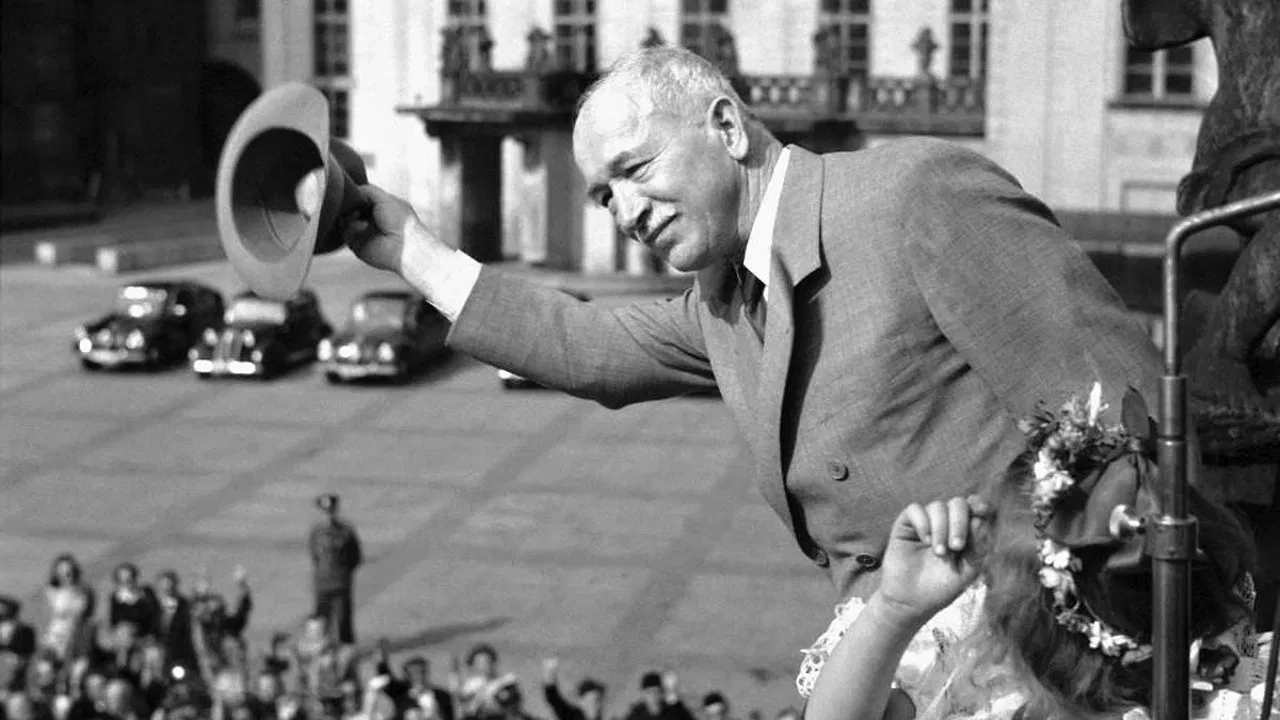 Edvard Beneš - tragédie politika backdrop