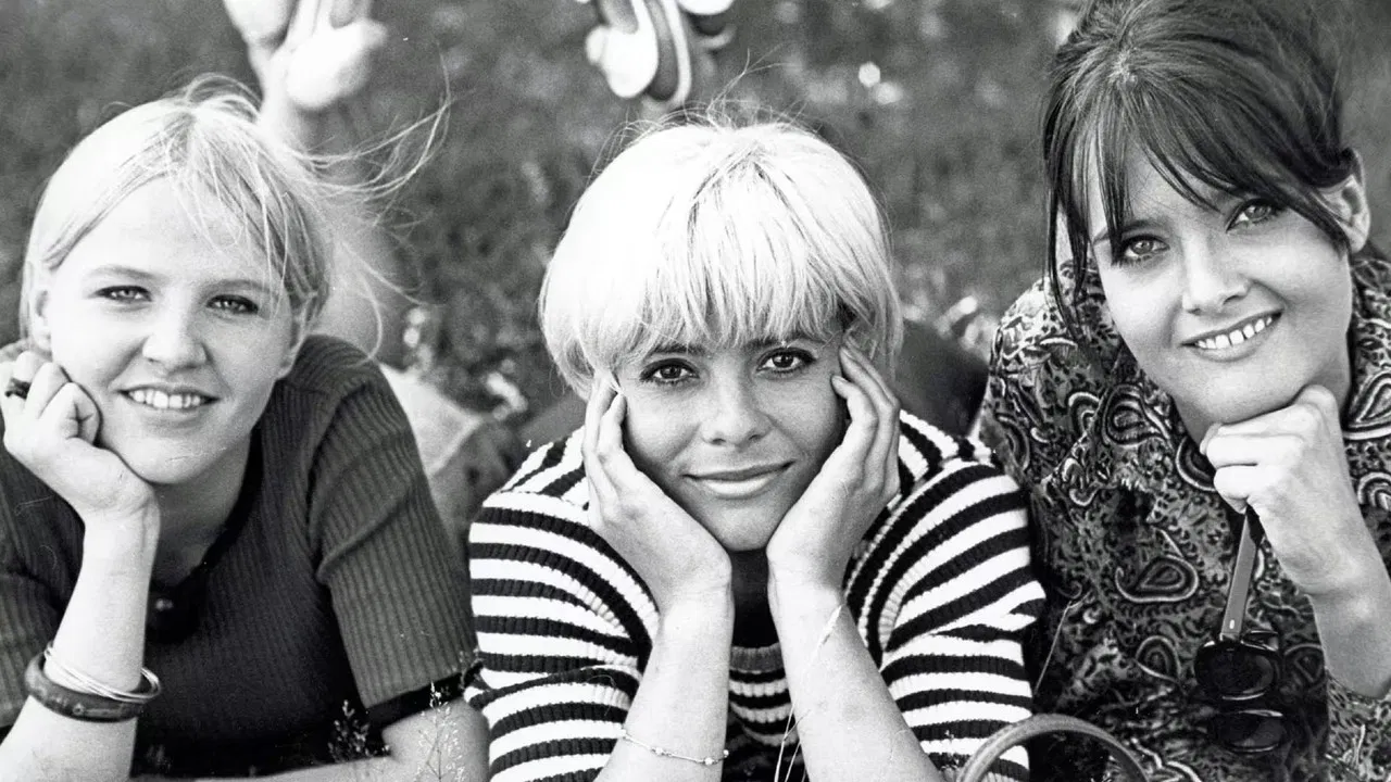 Girl of Finland backdrop