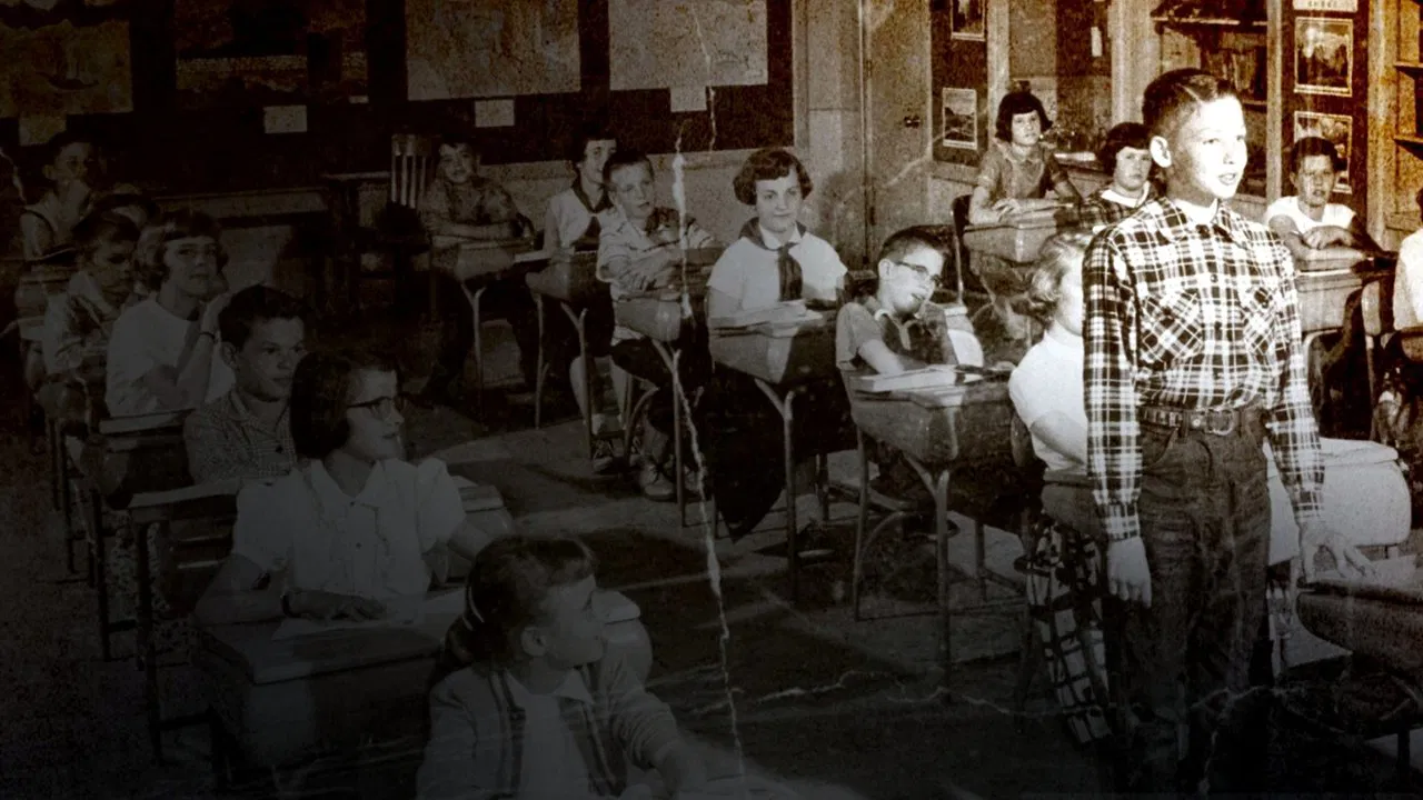 Histoires d'une nation : L'École backdrop