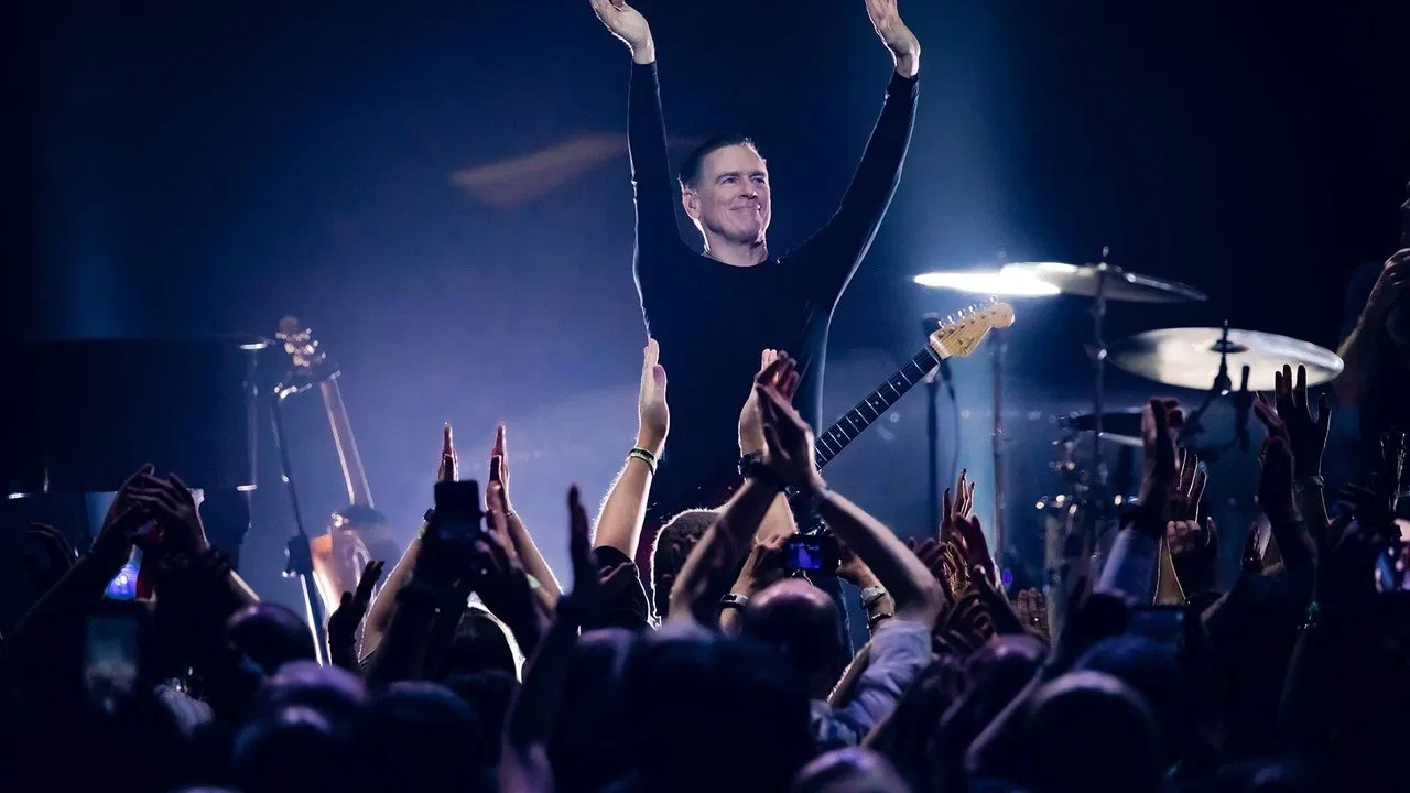 Bryan Adams - Cuts Like a Knife Live at the Royal Albert Hall backdrop