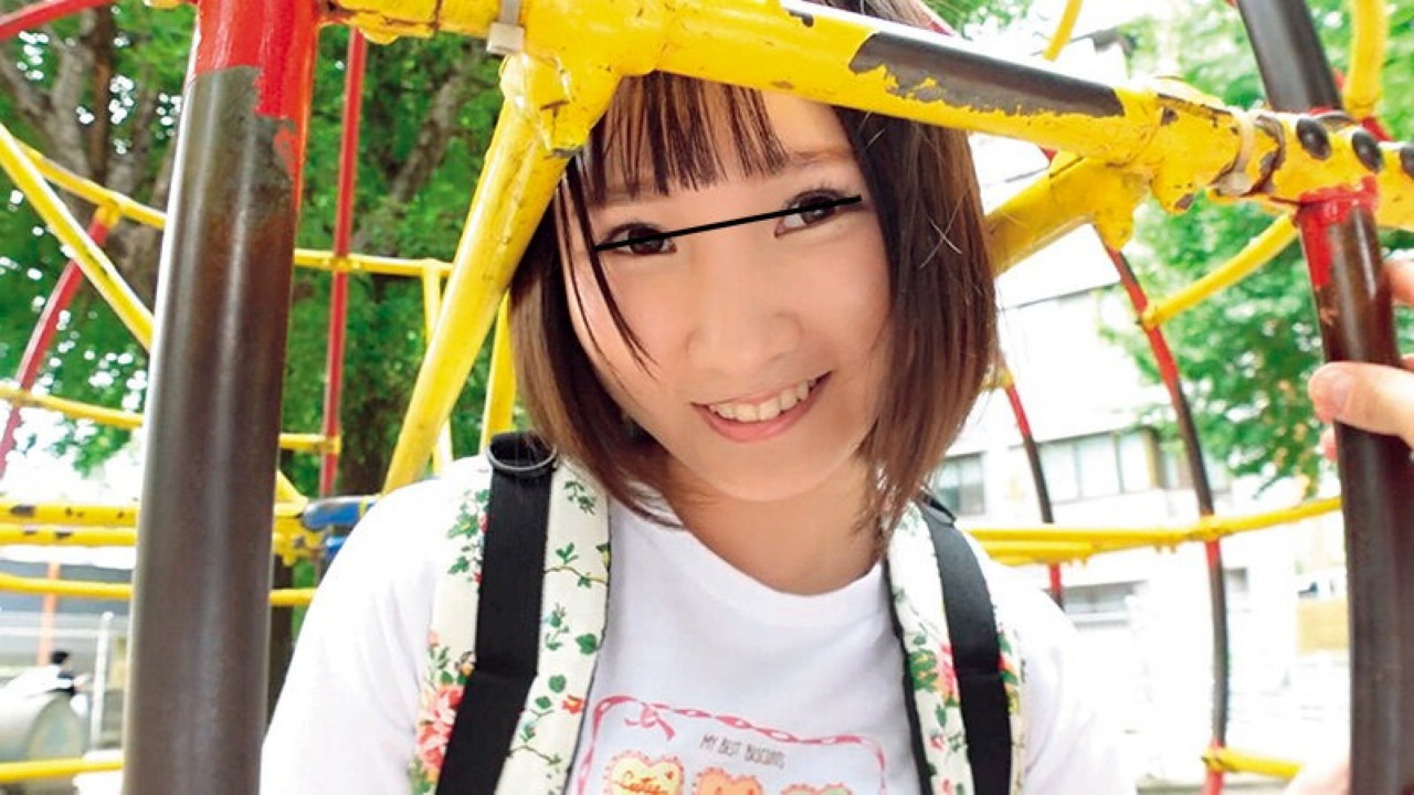 SUJI-198 Shaved Pussy Shou's First Experience Summer Vacation Edition 4 Hours backdrop