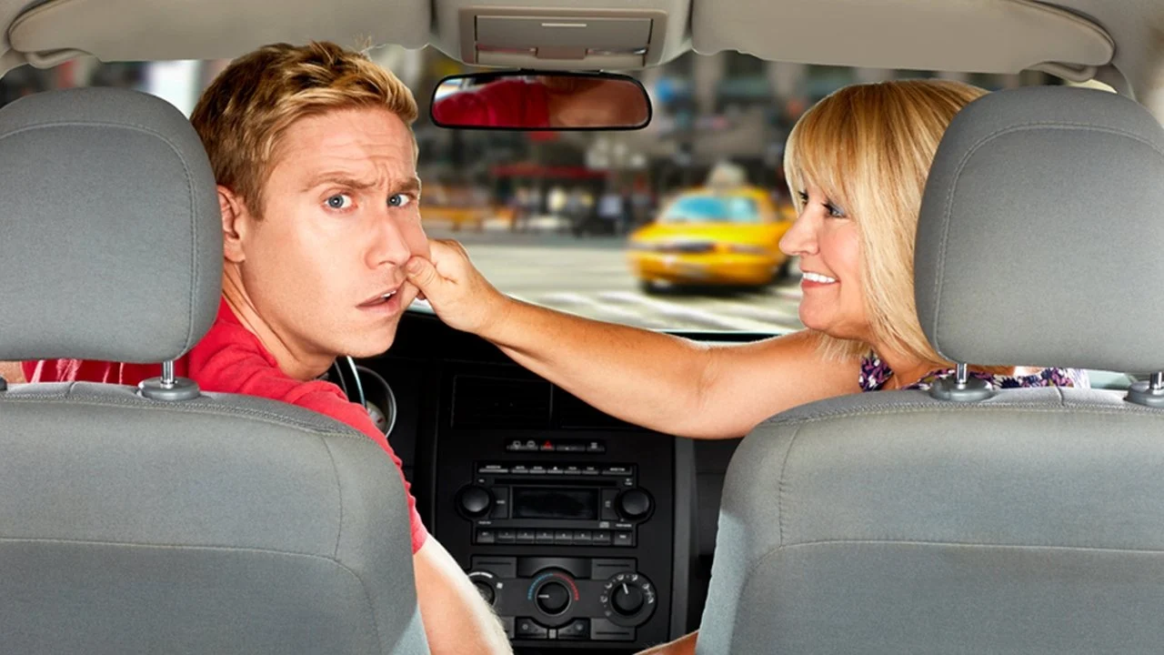 Russell Howard & Mum: Globetrotters backdrop