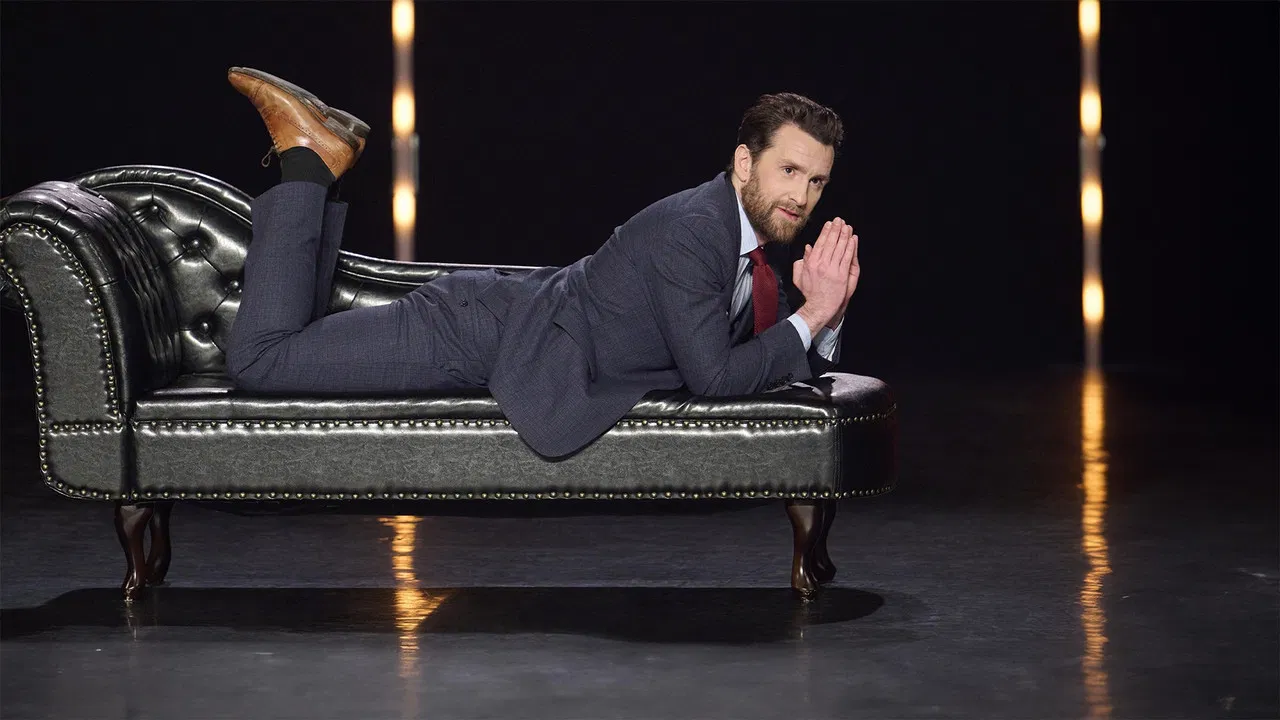 Pablo Mira dit des choses contre de l'argent backdrop