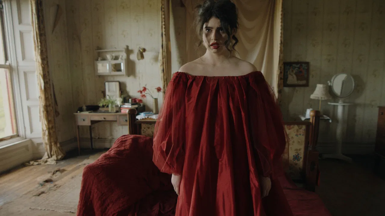 Elisa in Wonderland backdrop