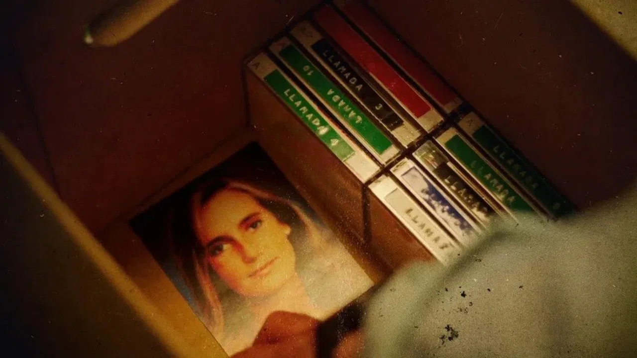 900 Days Without Anabel backdrop