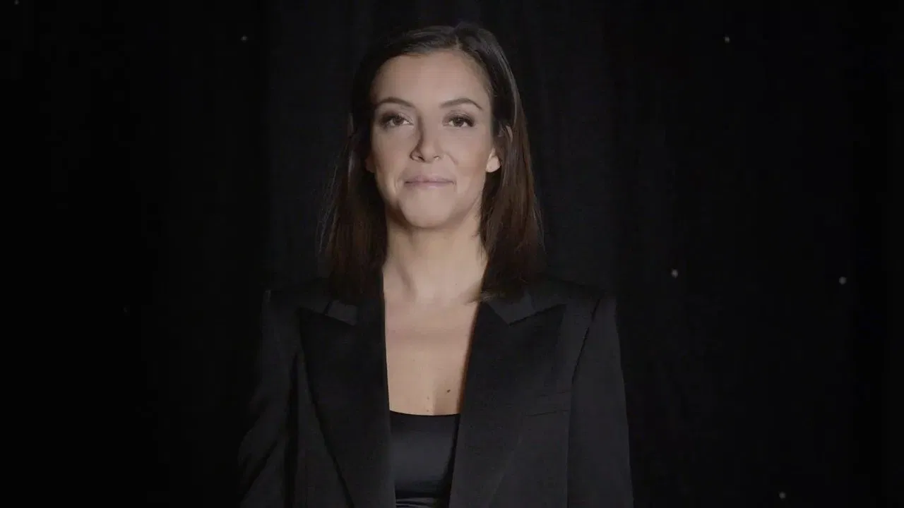 Camille Lellouche : authentique backdrop