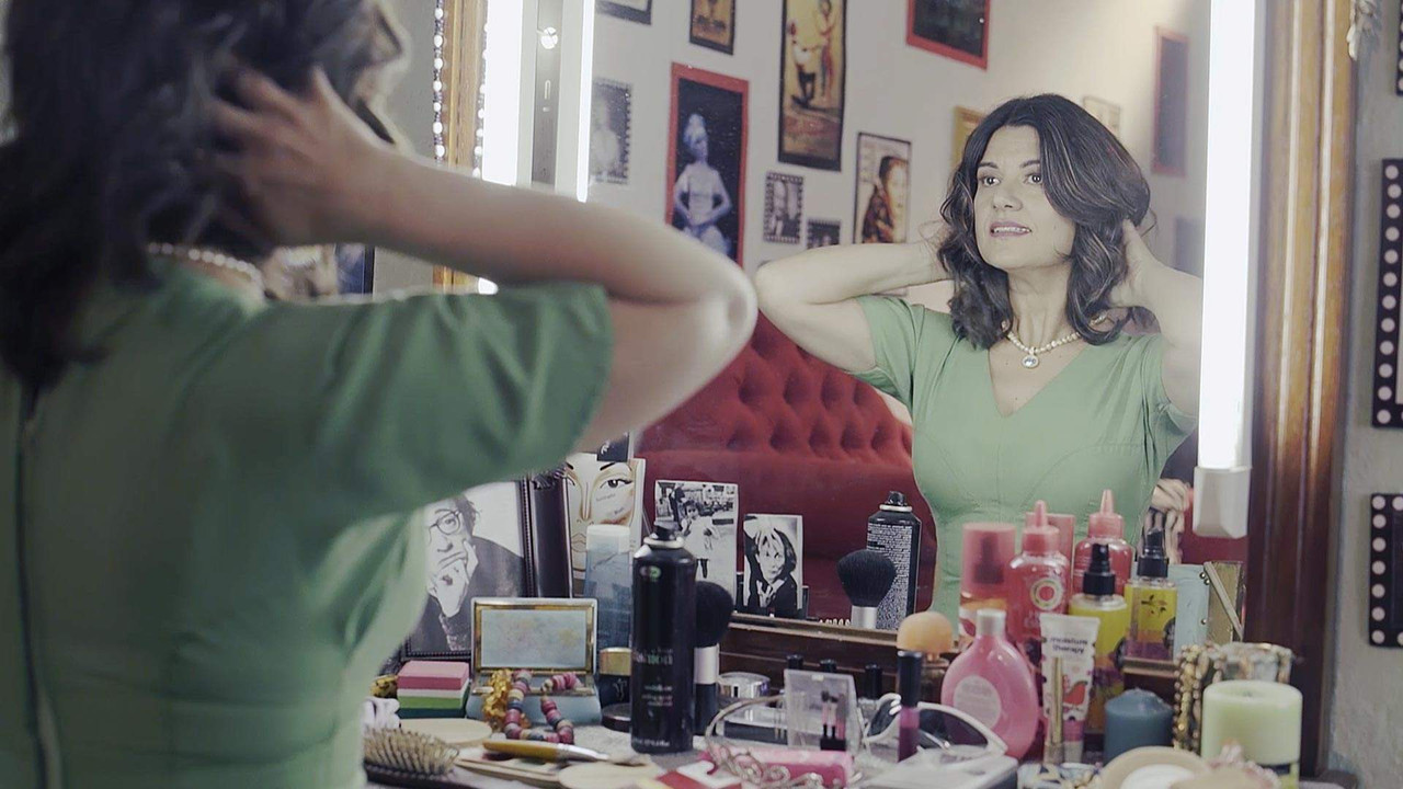 Caso Perroni backdrop