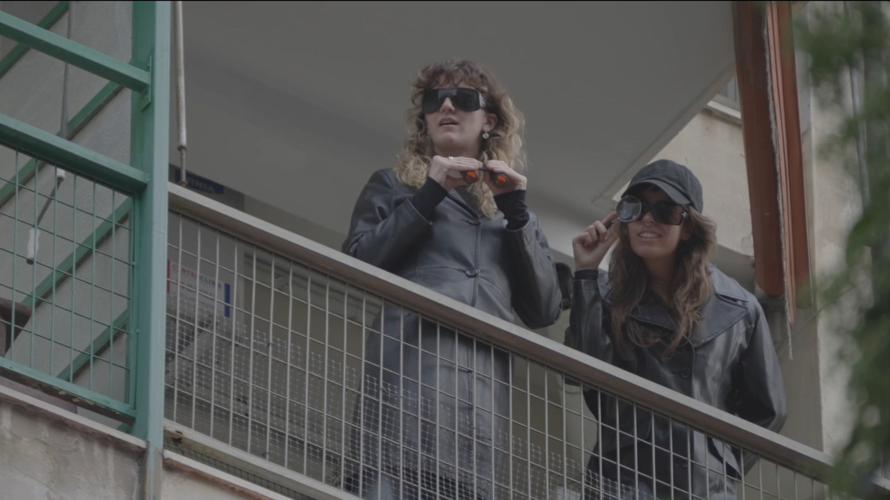 Σταυροδρόμι backdrop