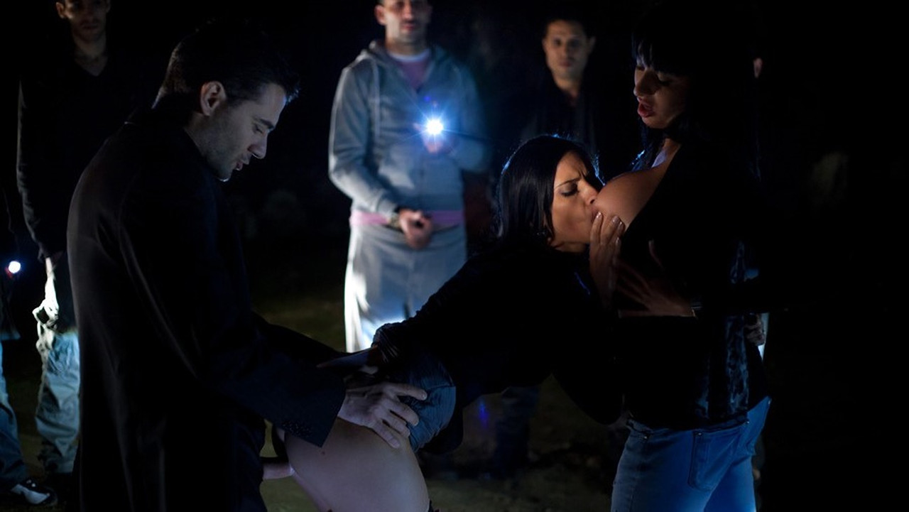 Claire Castel Infinity backdrop