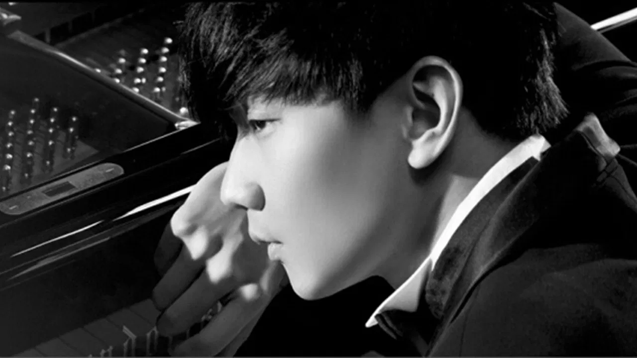 梦想10献·微电影蓝光特典 backdrop