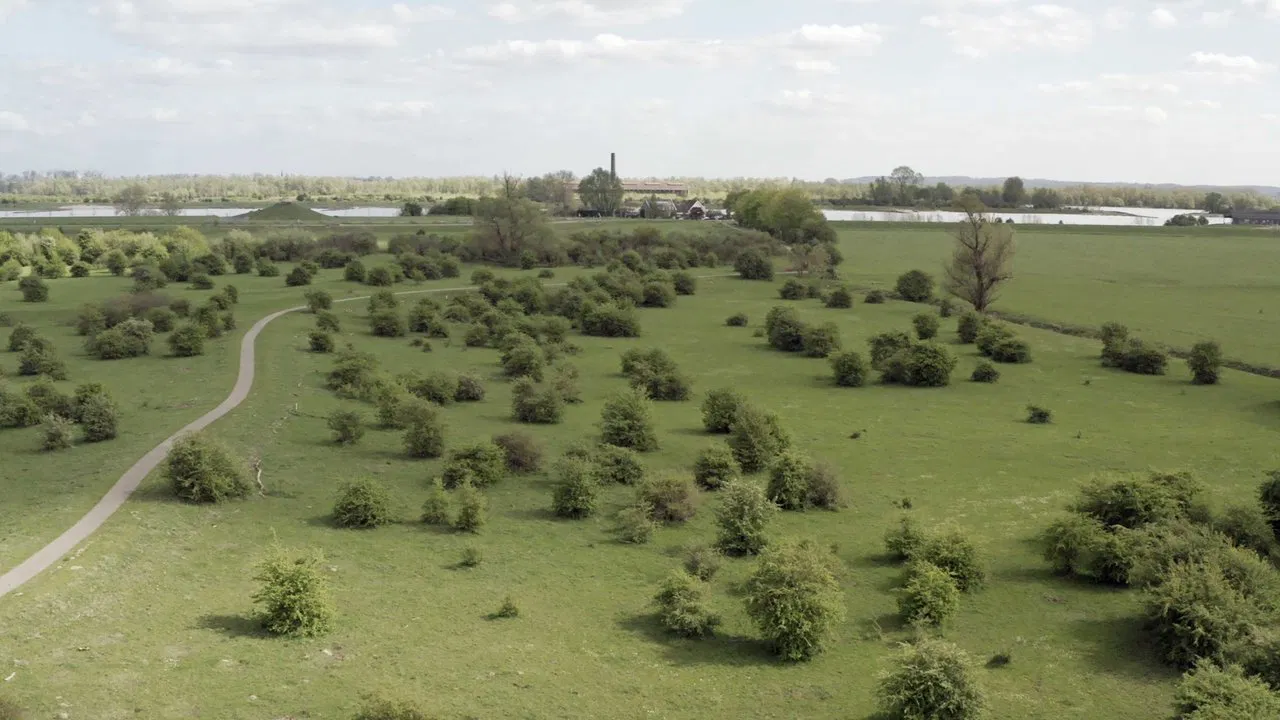 Key to Heaven backdrop