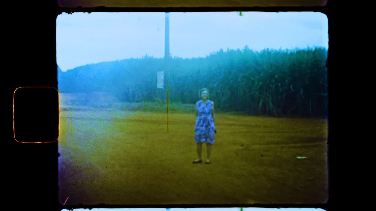 Céu azul; terra vermelha backdrop