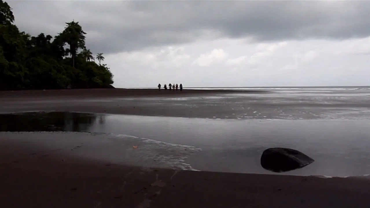 Ureka/Pueblo Lejano backdrop
