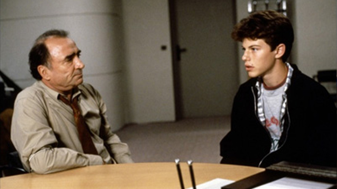 Délit mineur backdrop