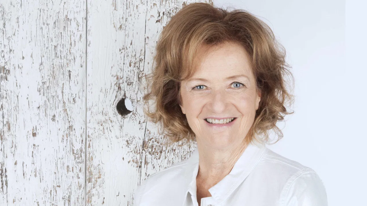 Voir autrement backdrop