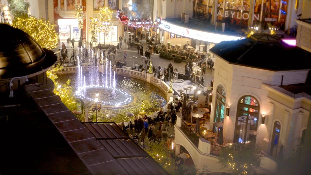 Terry Tries to Find a Christmas Gift for His Nephew & Lena Goes on a Bumble Date With Tom backdrop