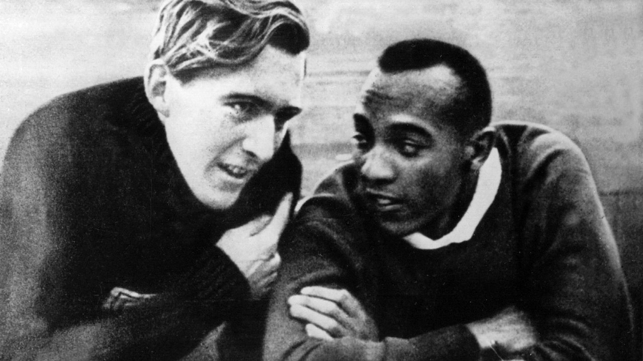 Jesse Owens et Luz Long : le temps d'une étreinte backdrop