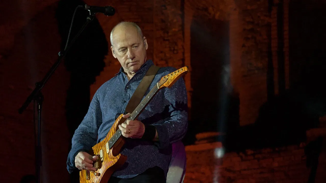 Mark Knopfler: Live in Taormina backdrop