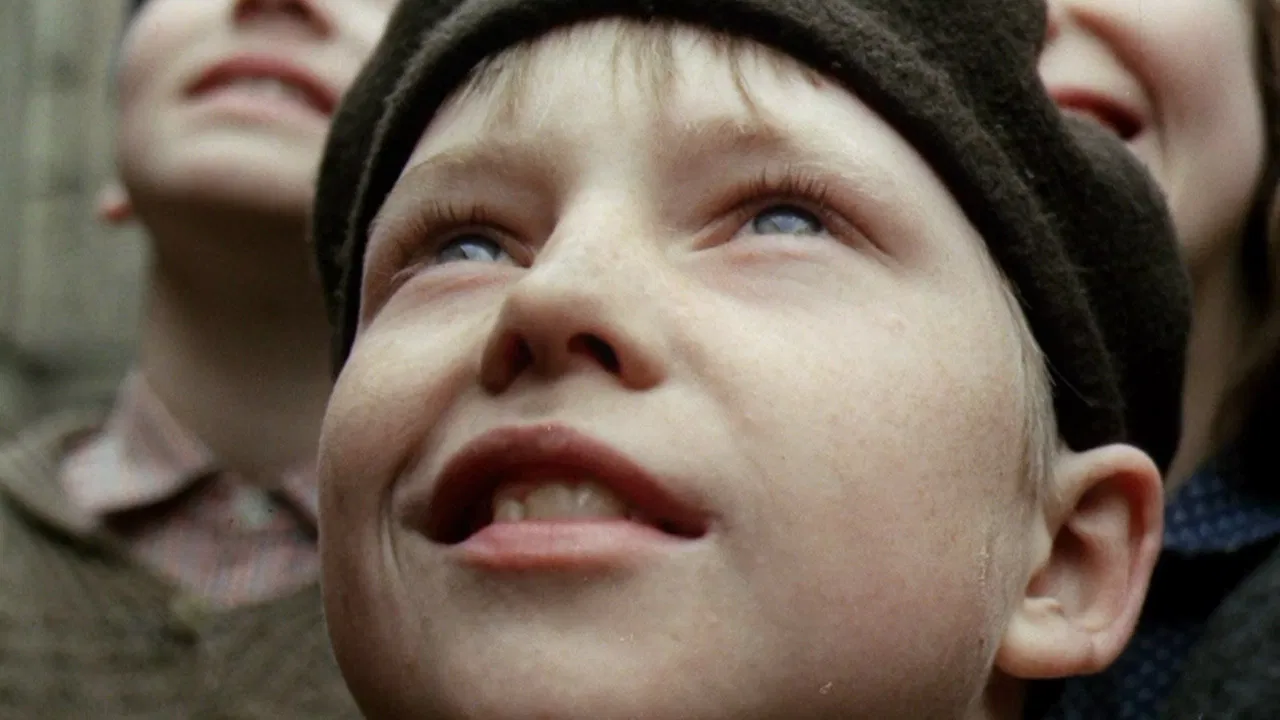 Love Between the Raindrops backdrop