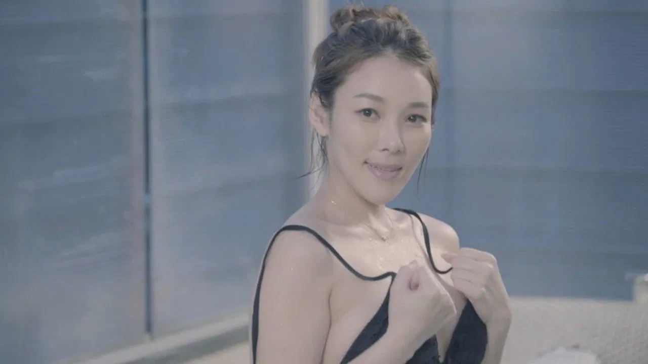 Jin-joo's Loss of Innocence backdrop