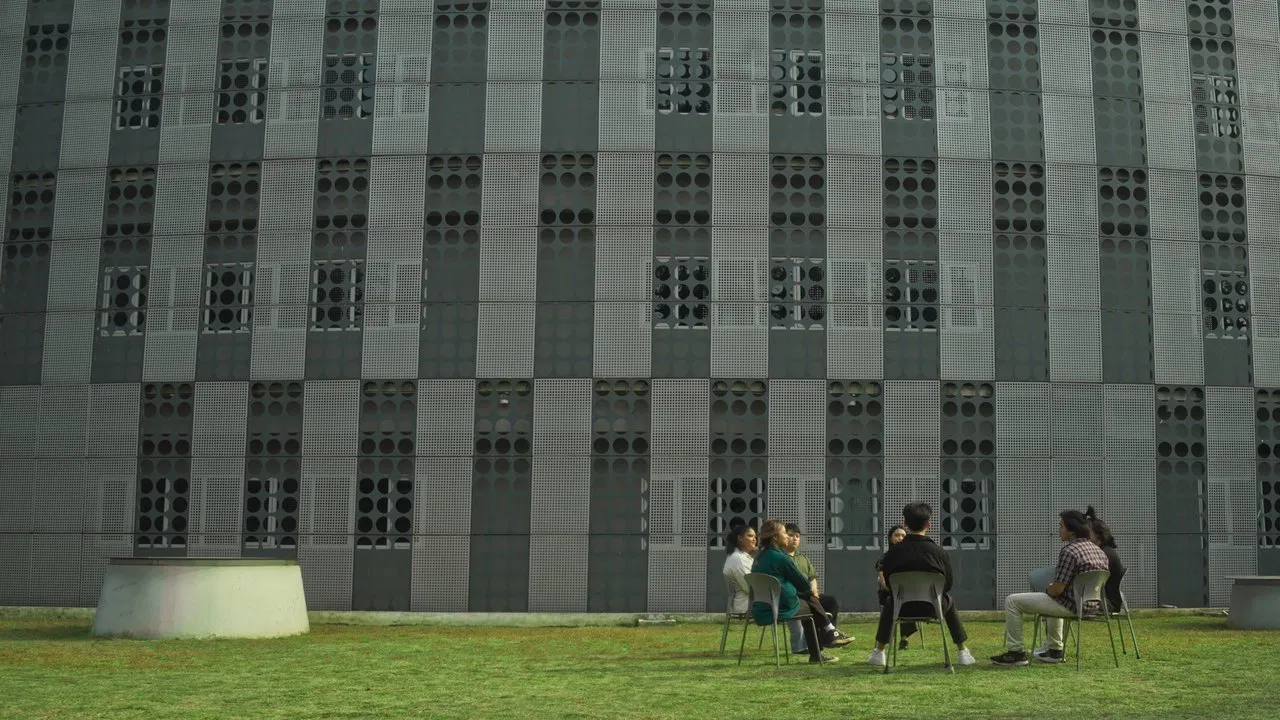 Broken Hallelujah backdrop