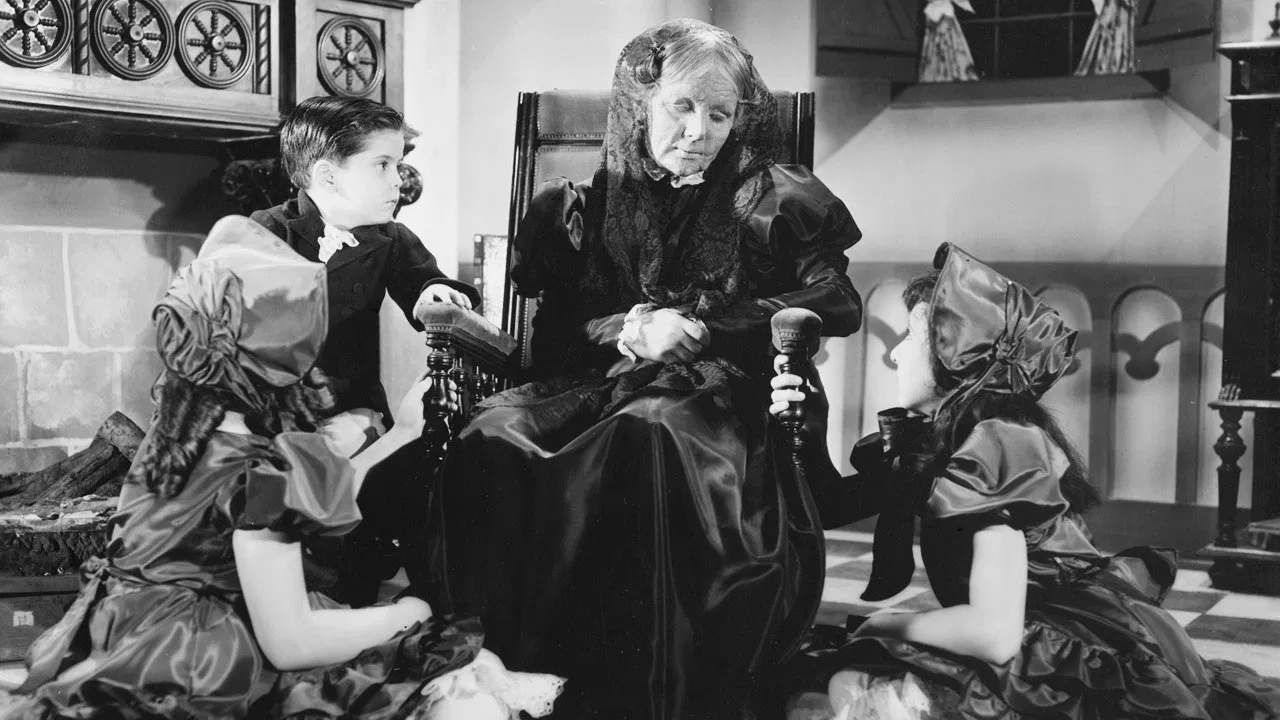 Dieciséis años backdrop