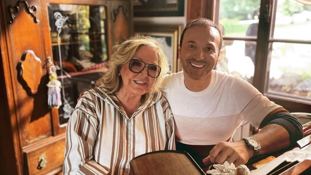 Michèle, tout simplement backdrop