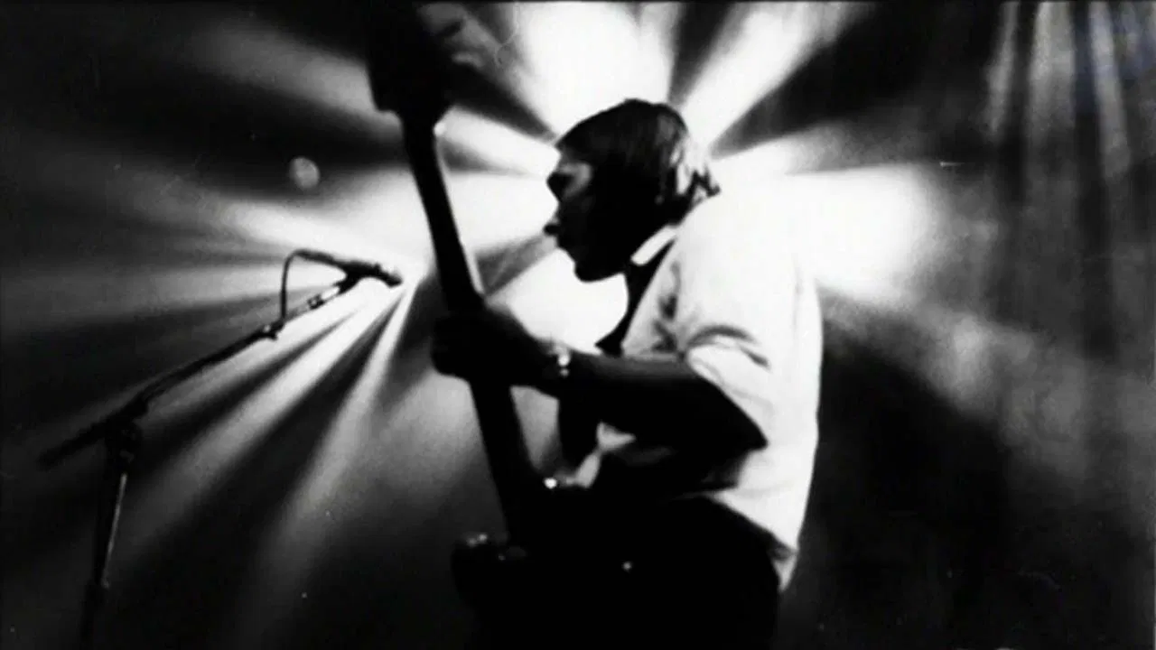 Pavement: Live In Seattle, 1999 & Live In Manchester, 1999 backdrop