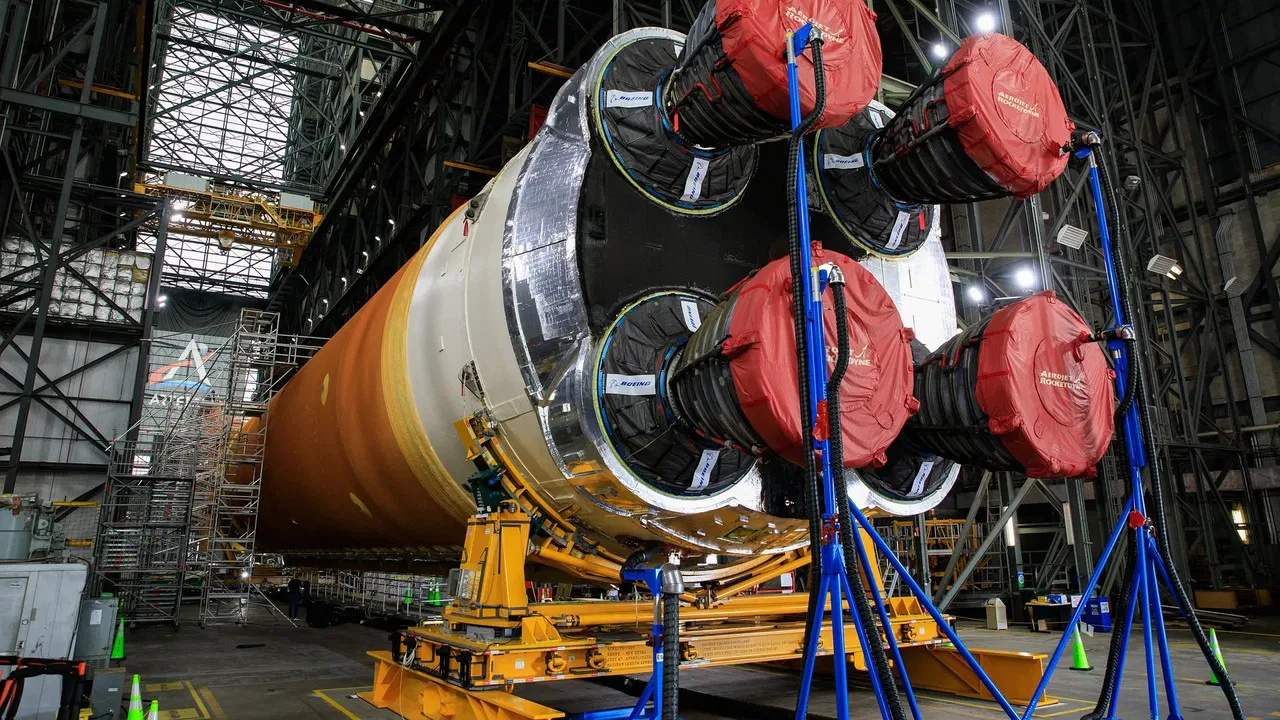 Artemis : les défis d'un retour sur la Lune backdrop