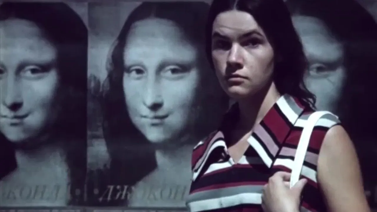 Meeting with the Mona Lisa backdrop