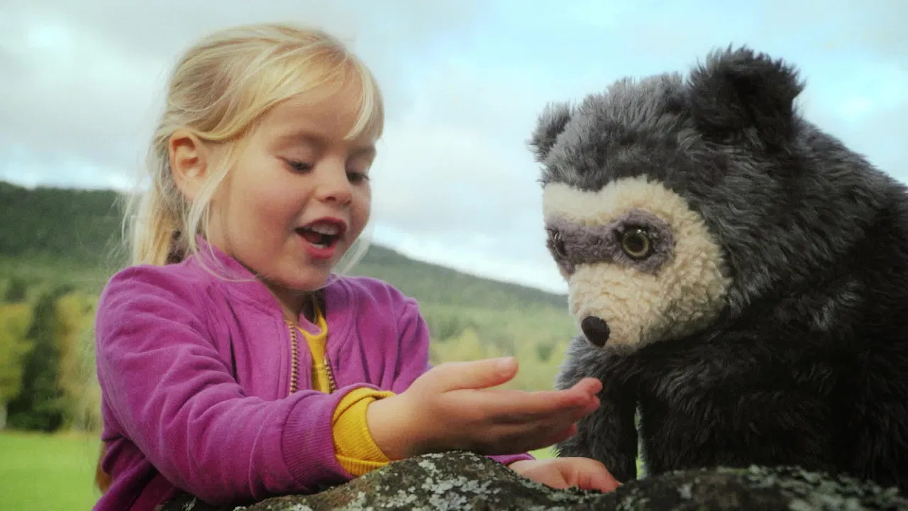 Bo Bear on the Farm backdrop
