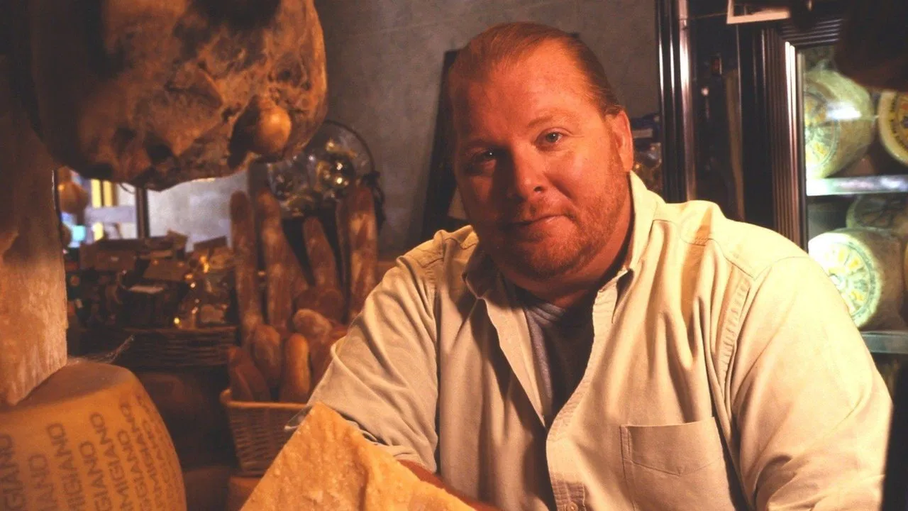 Molto Mario backdrop