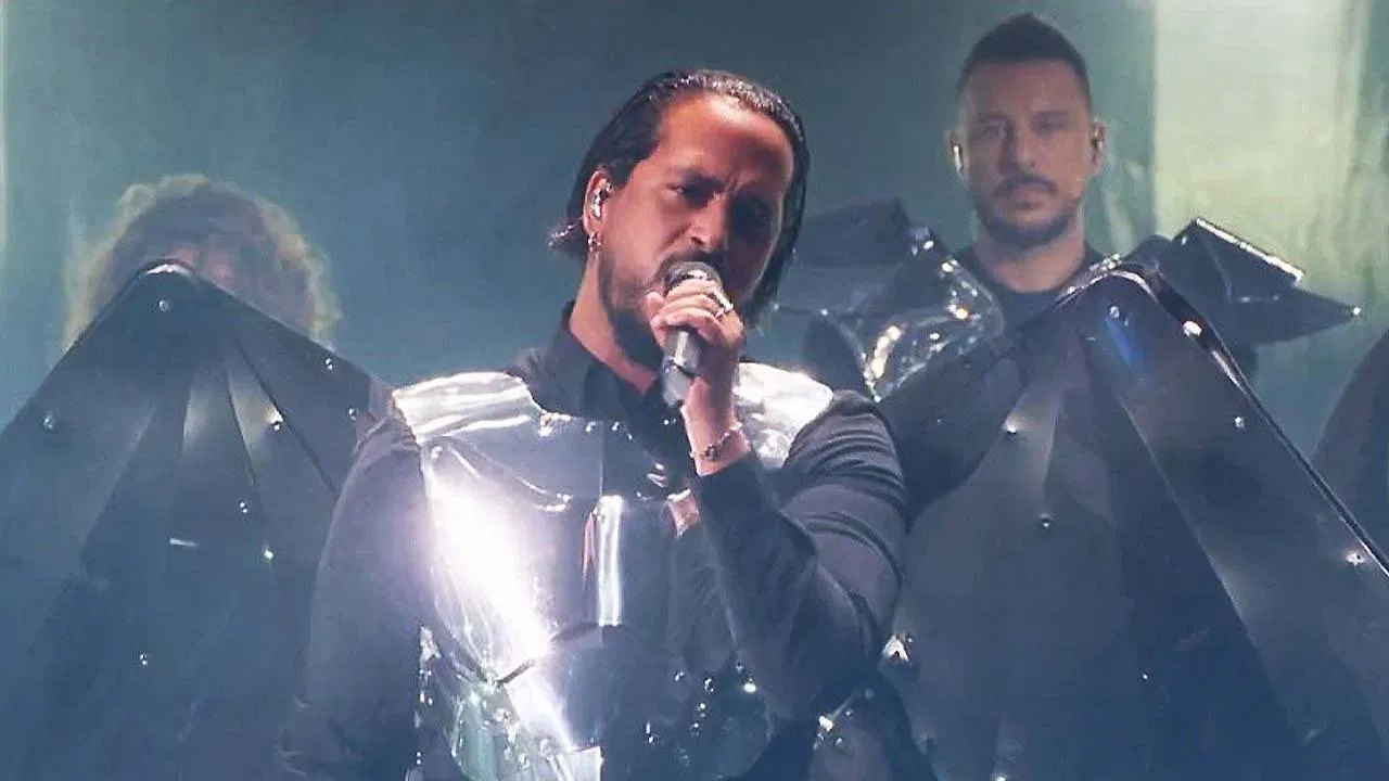 Slimane - Basique, le concert backdrop