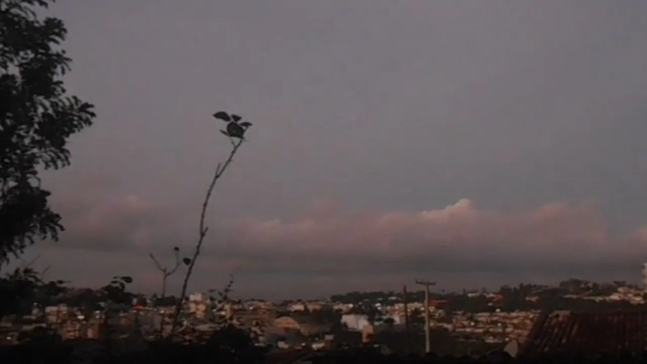 Apenas Um Domingo backdrop