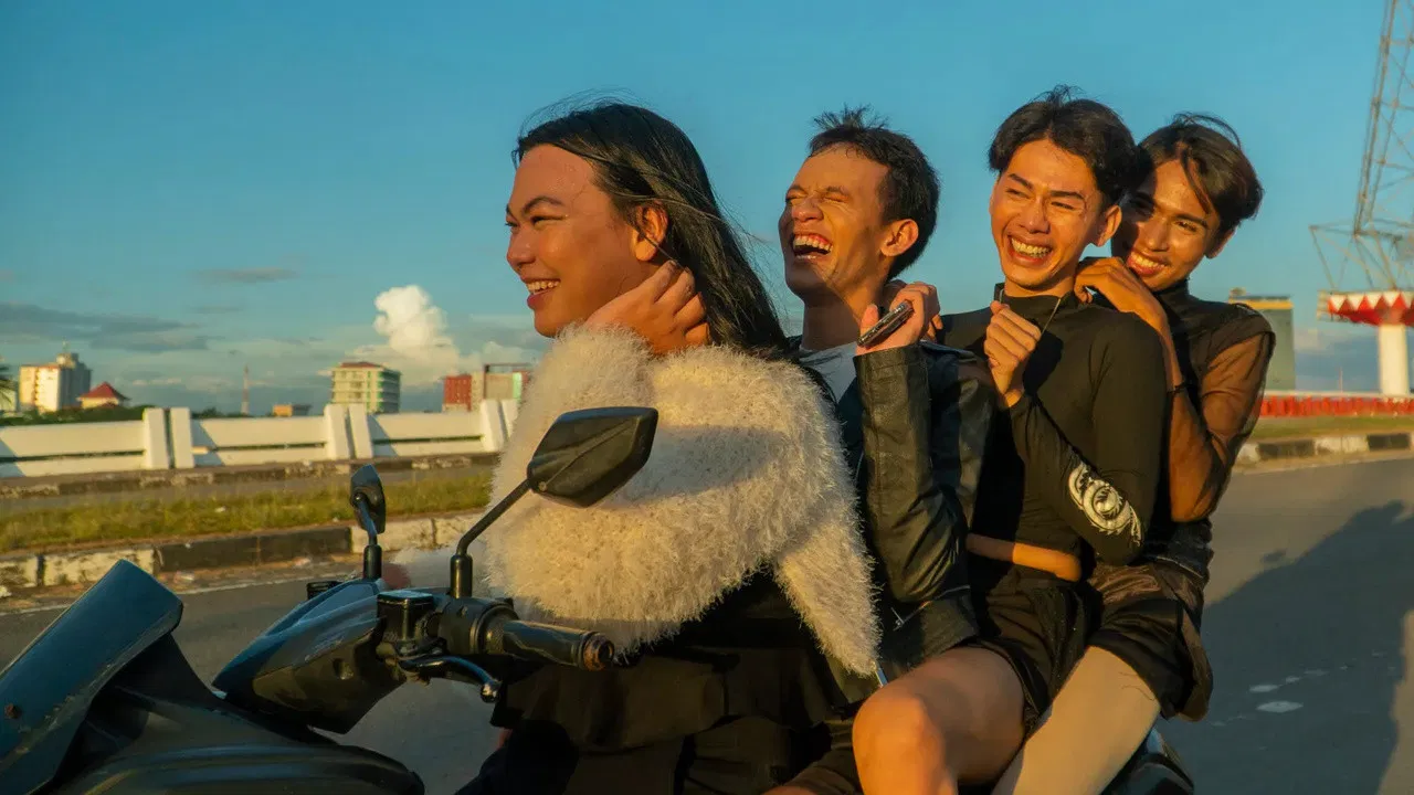 I Wanna Dance With Myself backdrop