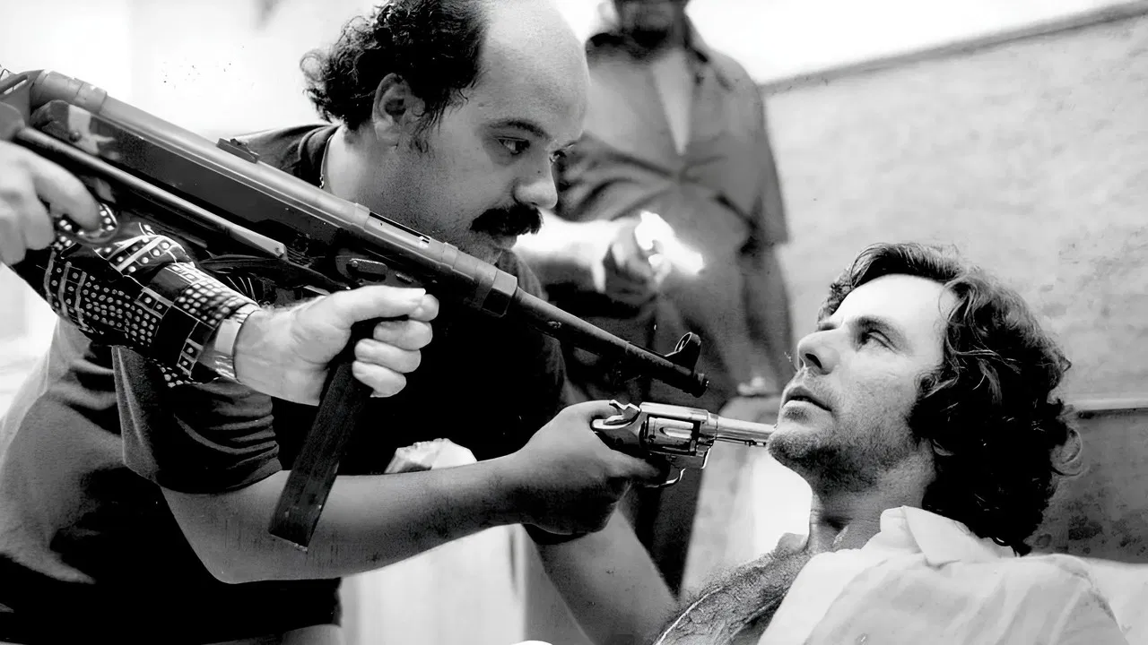 Lucio Flavio backdrop