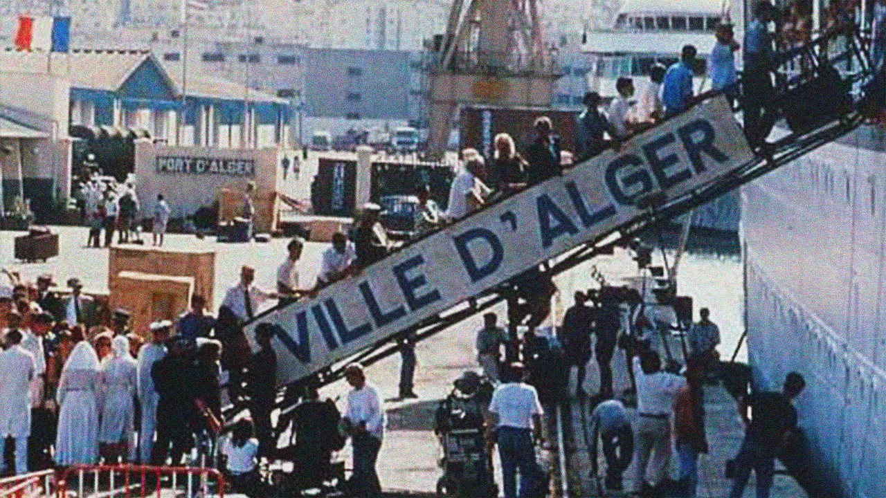 Return to Algiers backdrop