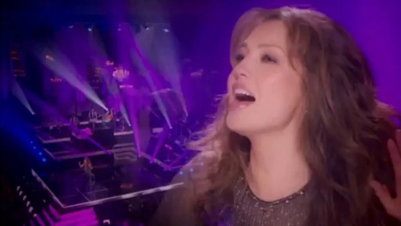 Thalía Habítame Siempre backdrop